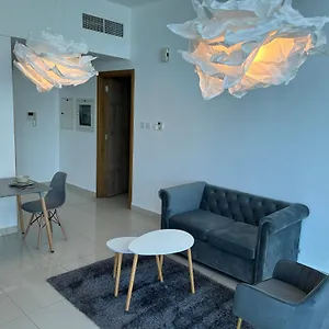  Appartement Golden Vacation Homes Continental Tower Marina
